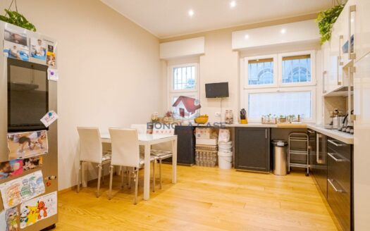 Rif. 1462 Milano Piazza Rosa Scolari 7 –