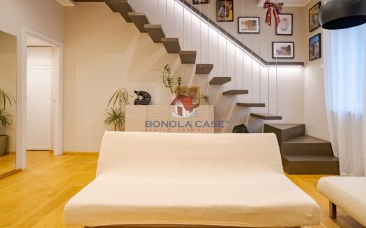 Rif. 1462 Milano Piazza Rosa Scolari 7 –