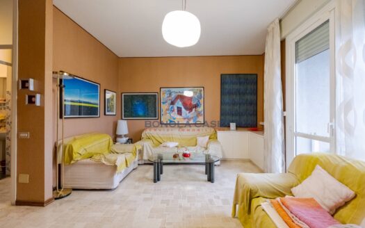 Rif. 1552 Milano Via Lampugnano 156 –